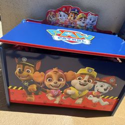 Toy chest