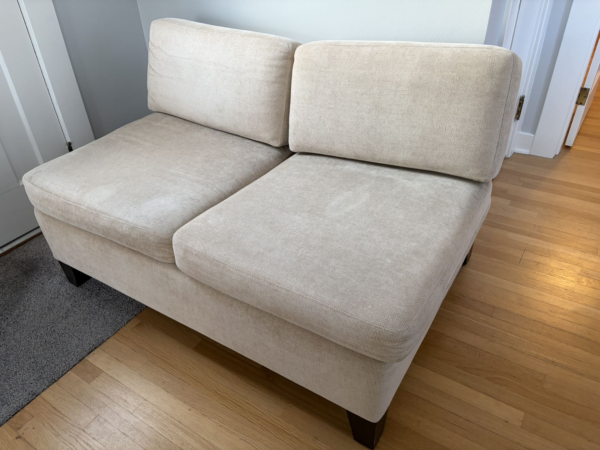 Couch Beige 