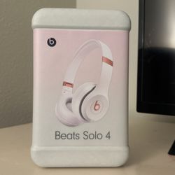 Beats Solo 4