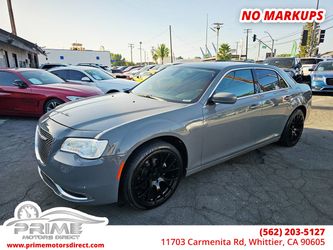 2018 Chrysler 300