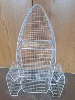 Wall rocket decor