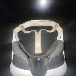 The brand is meta the model is guest 3 full white color size can be adjusted by head straps