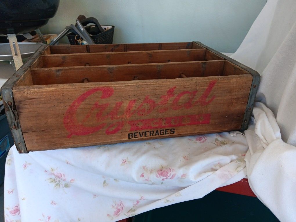 Vintage Crystal Club Beverages Crate