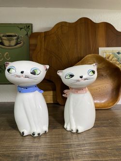 Vintage Salt And Pepper Shaker 