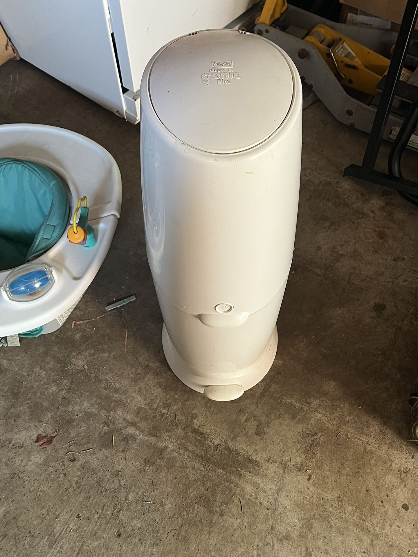 Diaper genie Elite