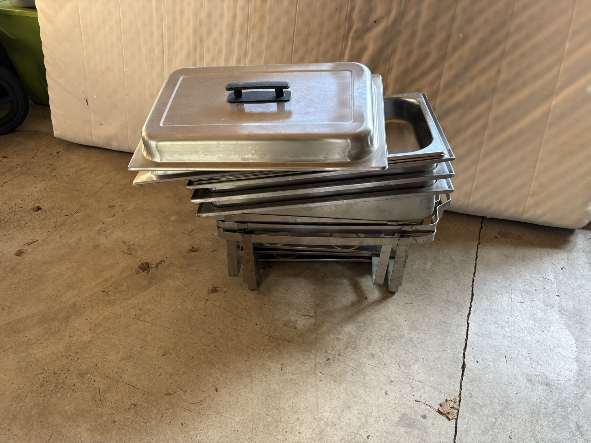 3 Chafing Dishes