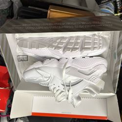 Nike Huarache Sneakers