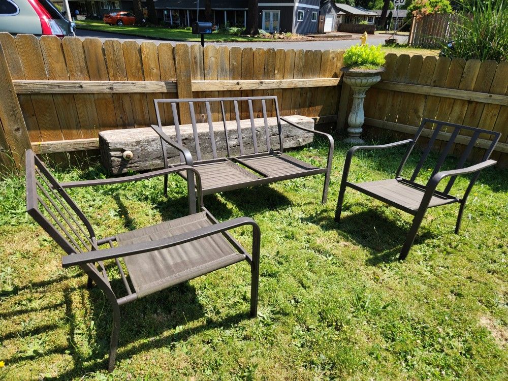 Outdoor/Patio Loveseat/2 Chair SET-Excellent Condition!