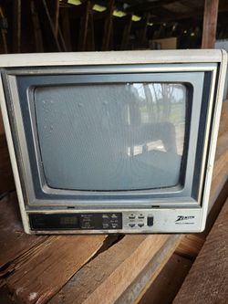 Working Vintage Zenith Space Command CRT TV – 1980s Retro Gaming / Decor