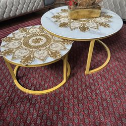 Elegant round coffee tables