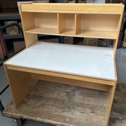 FREE!!! Student Desk