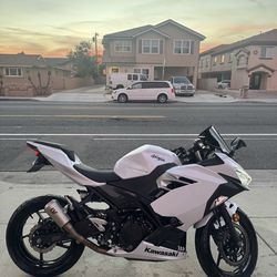 2023 Ninja 400