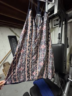 Woman’s Dress Sz M