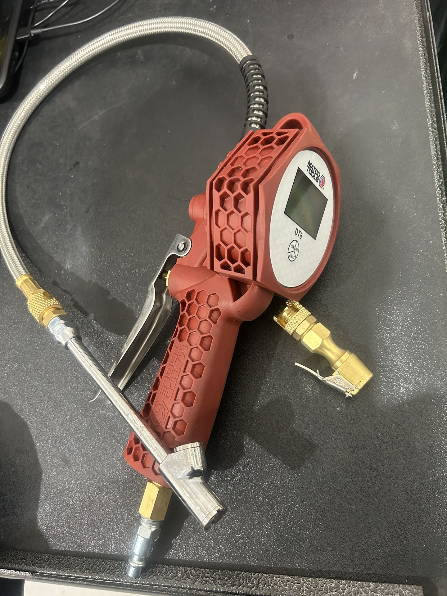 MATCO DELUXE DIGITAL TIRE INFLATOR - BURGUNDY