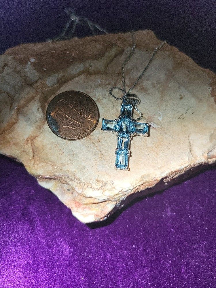 Sparkly skyblue SS cross