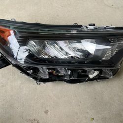 2019 Toyota RAV4 Headlights Assembly 