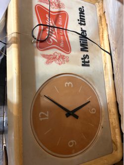 Miller high life light and clock