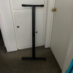 Keyboard stand , like new condition 