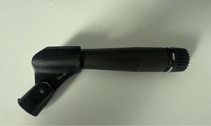 Shure sm57 with mic clip