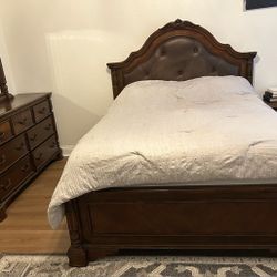 Queen Size Bedroom Set