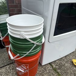Buckets 