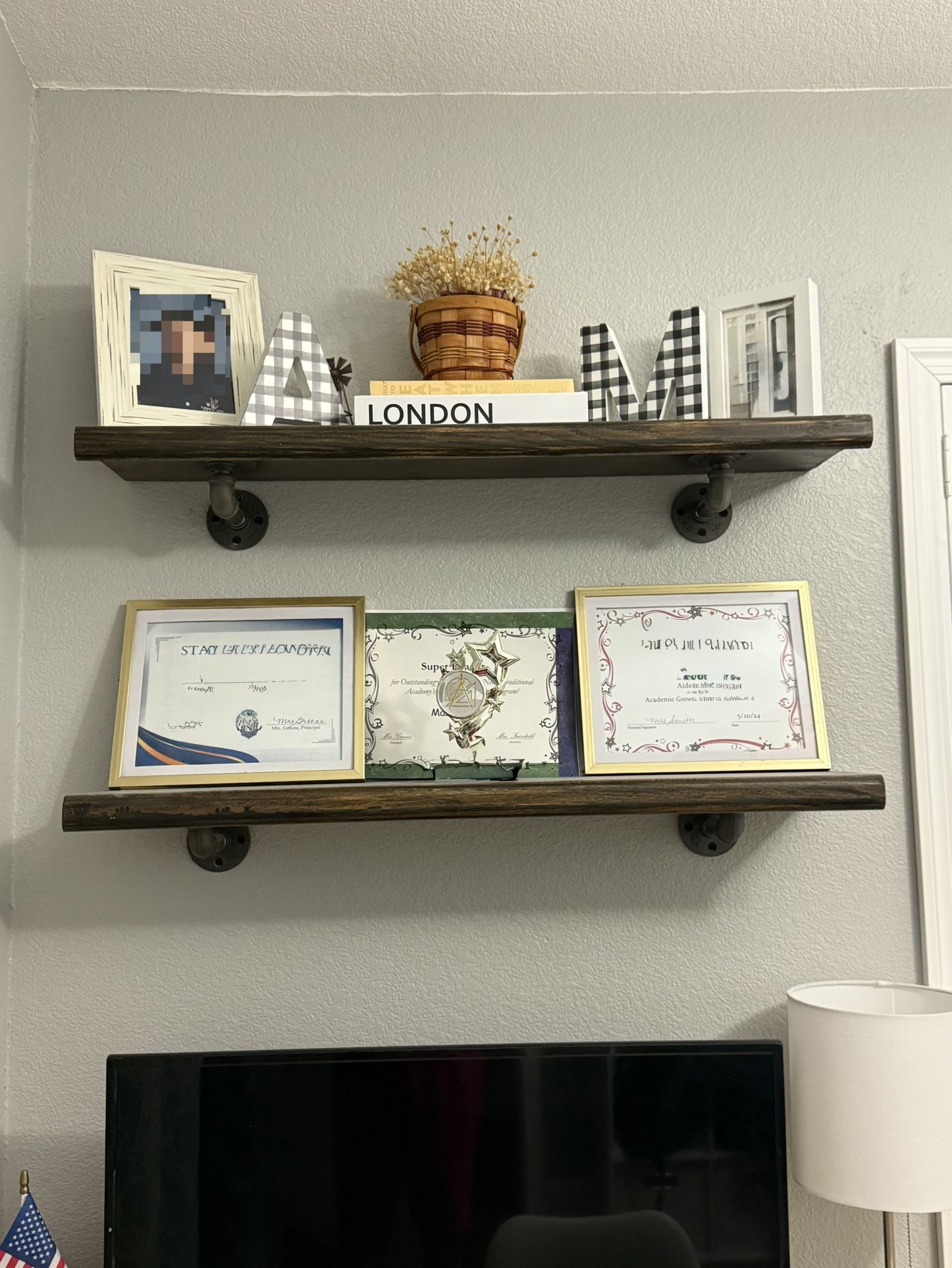 Wall Shelves 
