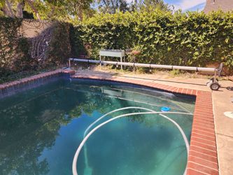 Pool cover roller