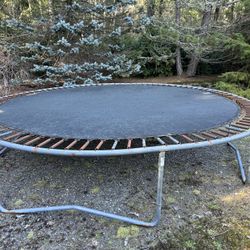 Trampoline 