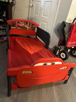 McQueen kids bed