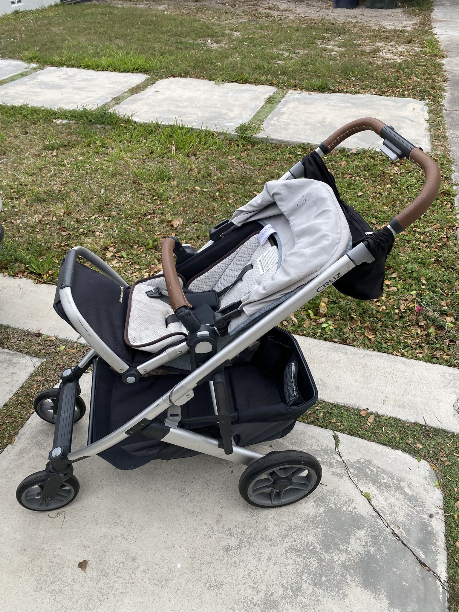 Cruz Baby Stroller