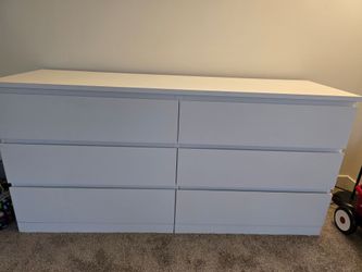 IKEA MALM 6-Drawer Dresser – White