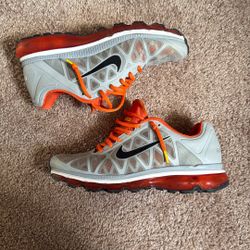 Nike Men’s Air Max + 2009 Livestrong Size 9