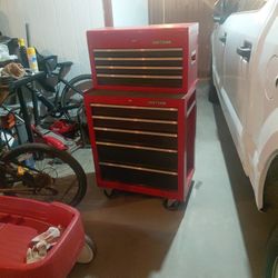 CRAFTSMAN TOOL BOX 