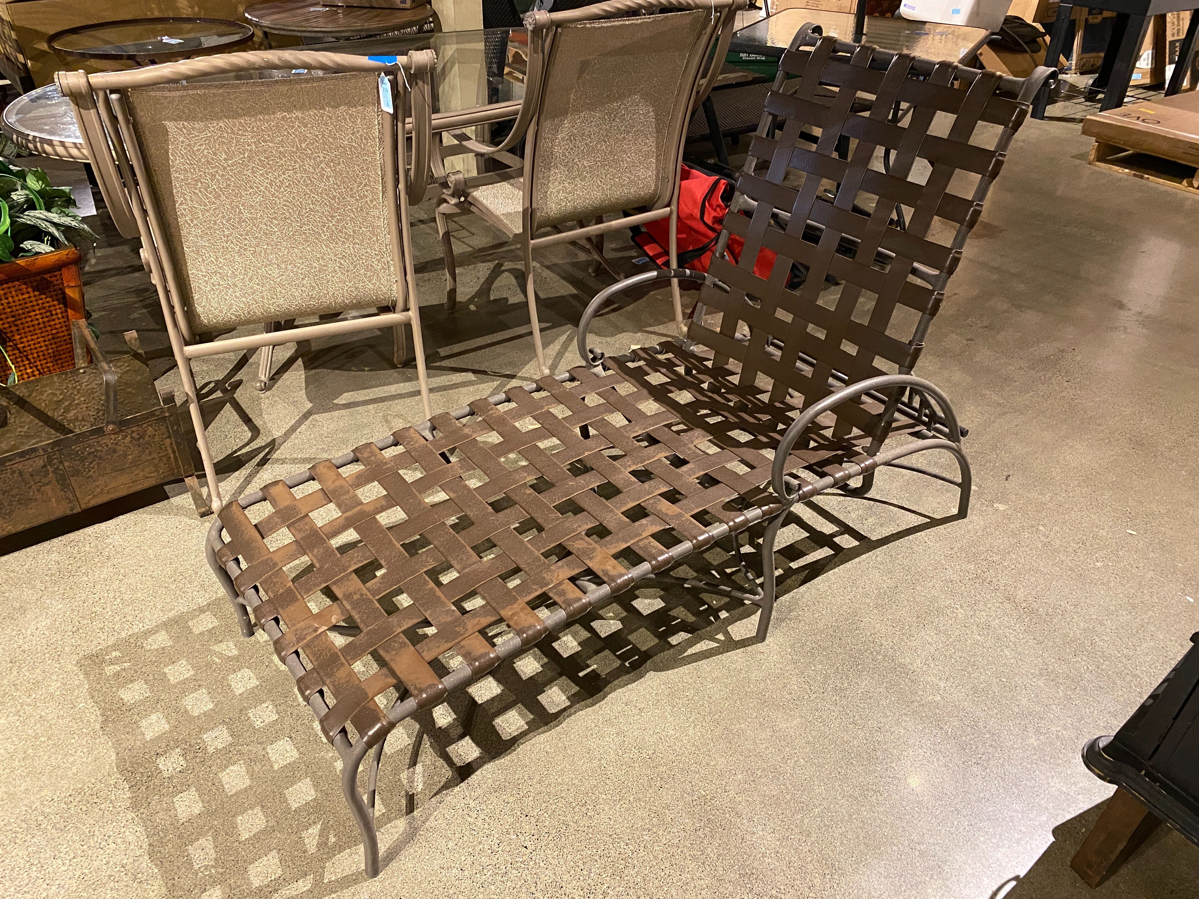 Brown Jordan Strappy Outdoor Lounger
