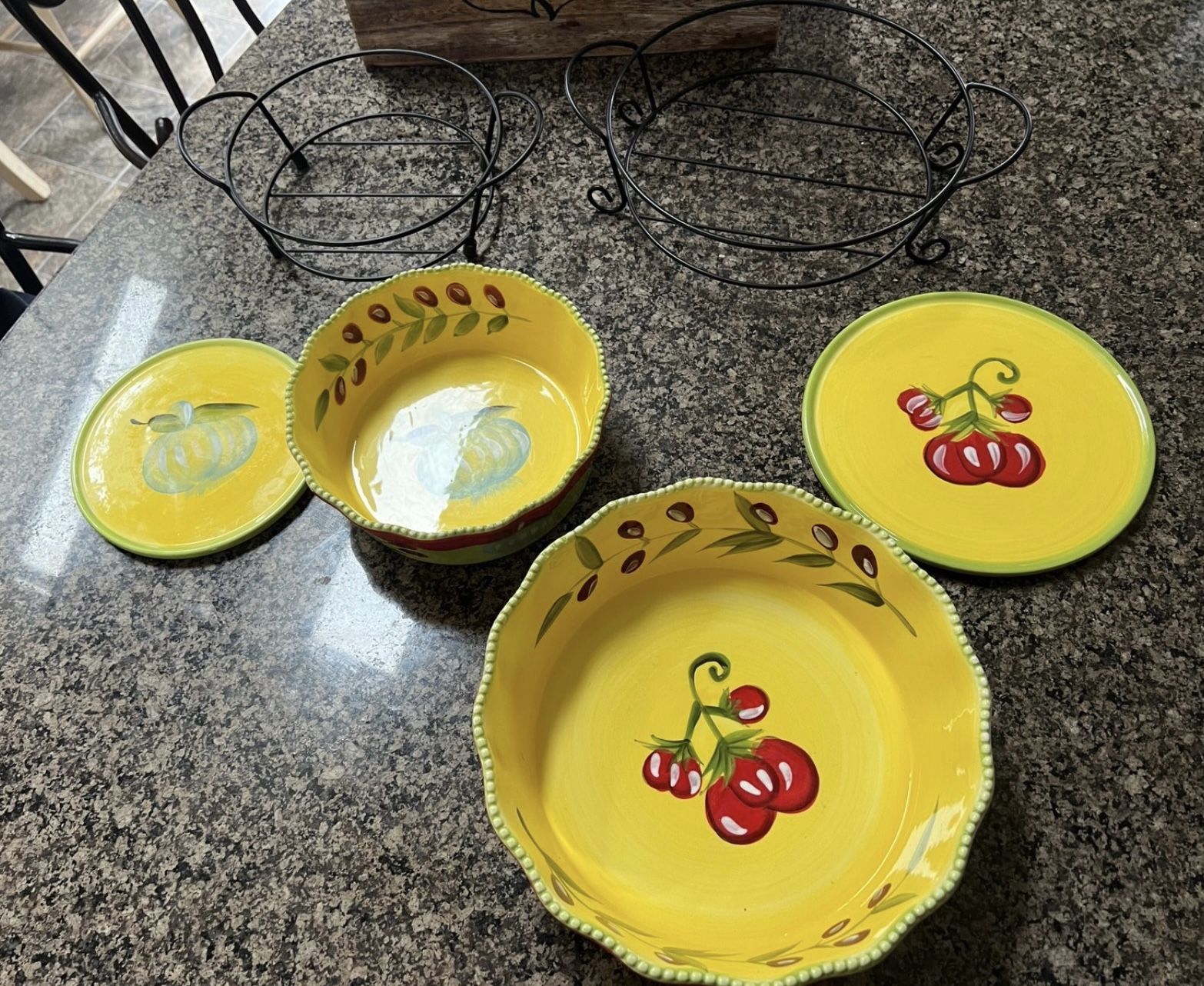 6 pc set Temptations Tara Cucina bright yellow serveware bowls hot plates & rack