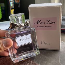 Miss Dior Blooming bouquet 