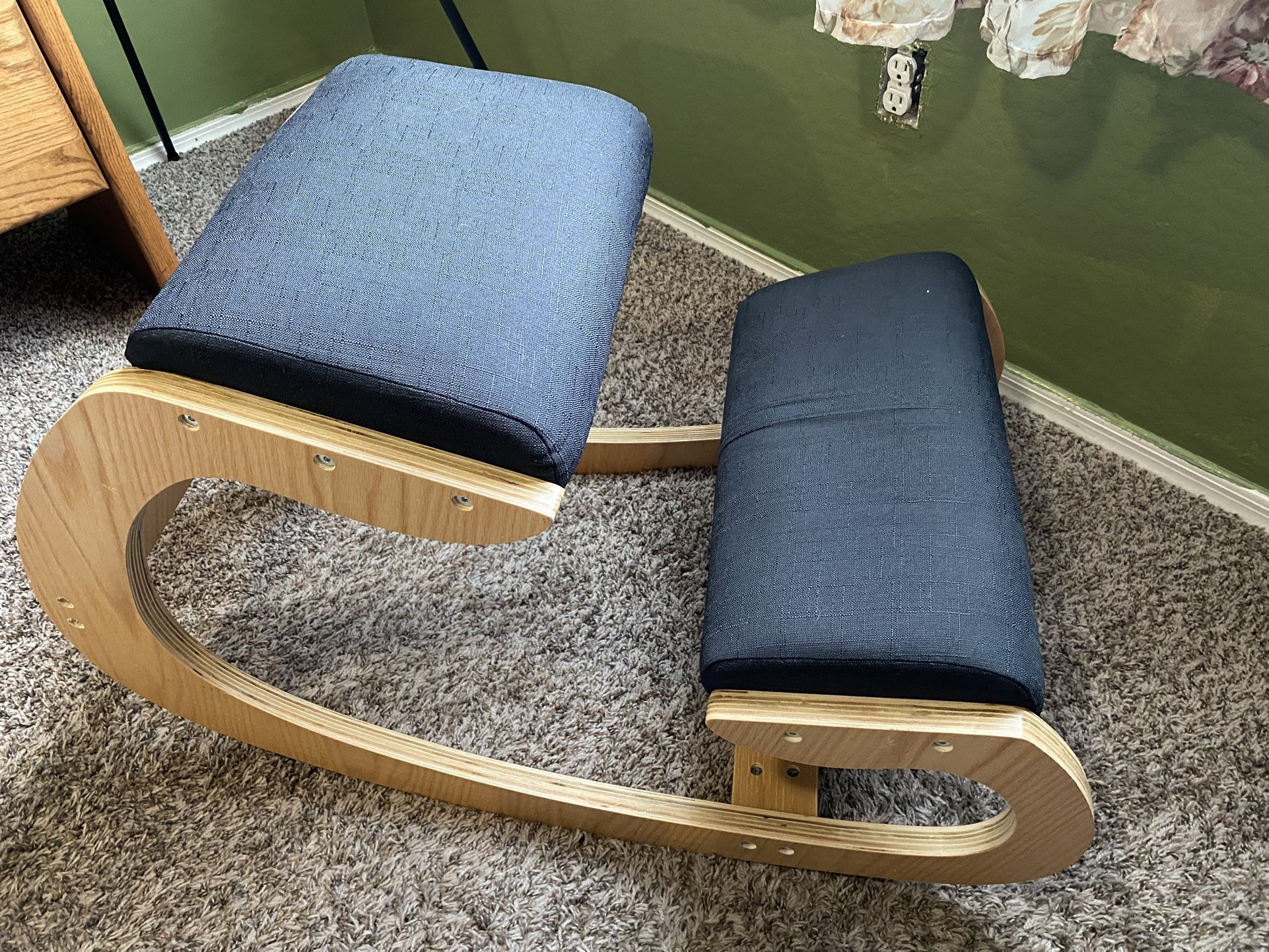 Kneeling Chair