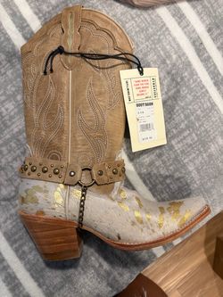 Cowboy boots 6.5