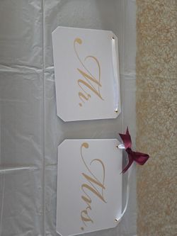 Mr & Mrs Sign