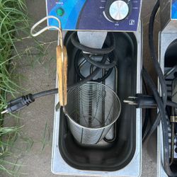 I Got These Two Fryers For A Business 200 Or Best Offer For Both Of Them