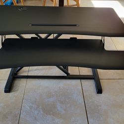 Standing Desk w/ Adjustable Height