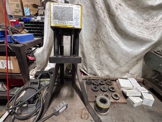 Air Hydraulic Hose Crimper