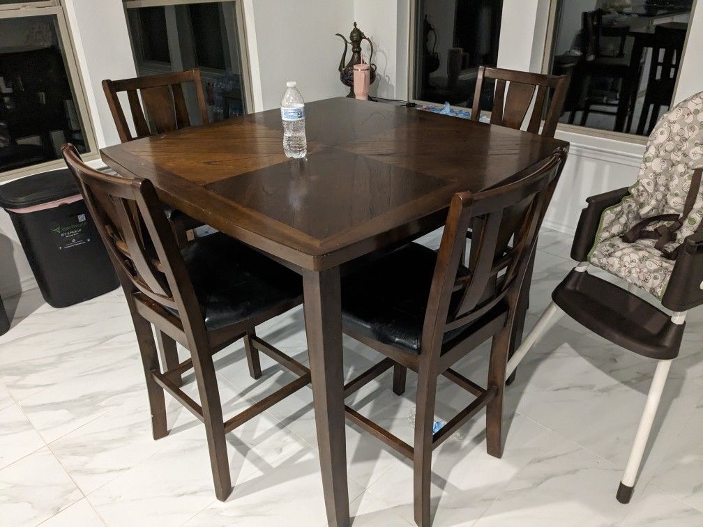 Small Kitchen Table for Sale in Richmond, TX - OfferUp