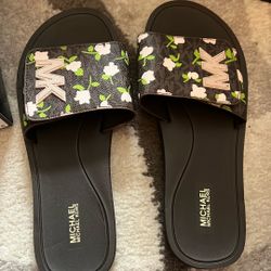 Michael Kors Brown Slides  Size 10