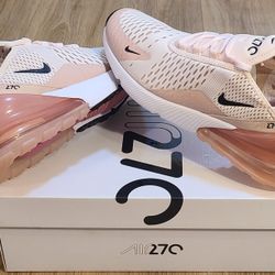Nike Air Max 270 Size 9 For Women 
