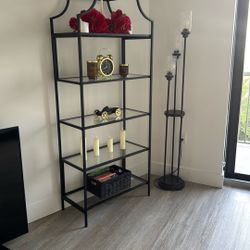 BOOKSHELF FOR ONLY 50$ 