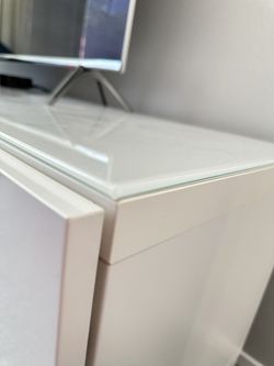 TV Bench With 2 Doors