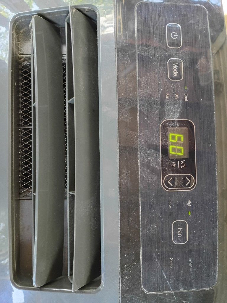 LG All Digital 6000 BTU Portable Air Conditioner