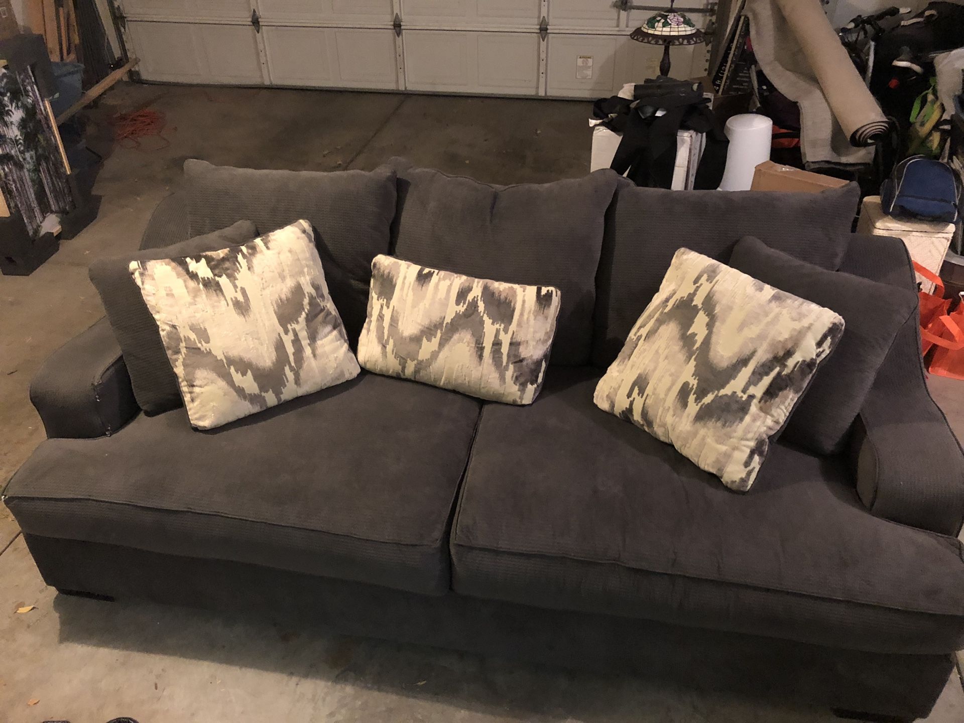 RC willey couch, sofa for Sale in Henderson, NV OfferUp