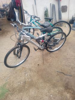 Se venden 3 x 100